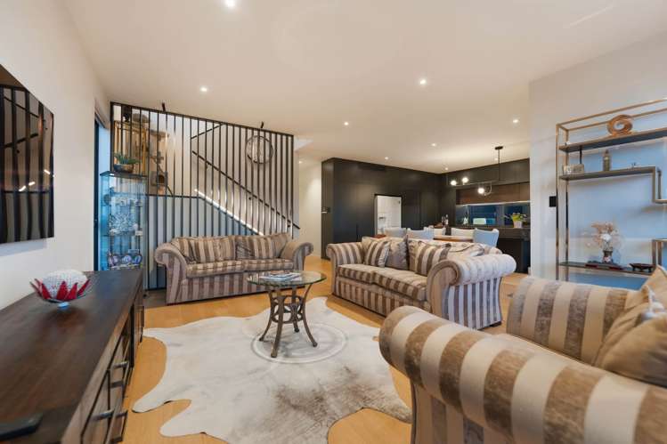 55 Michael Bosher Way Flat Bush_11