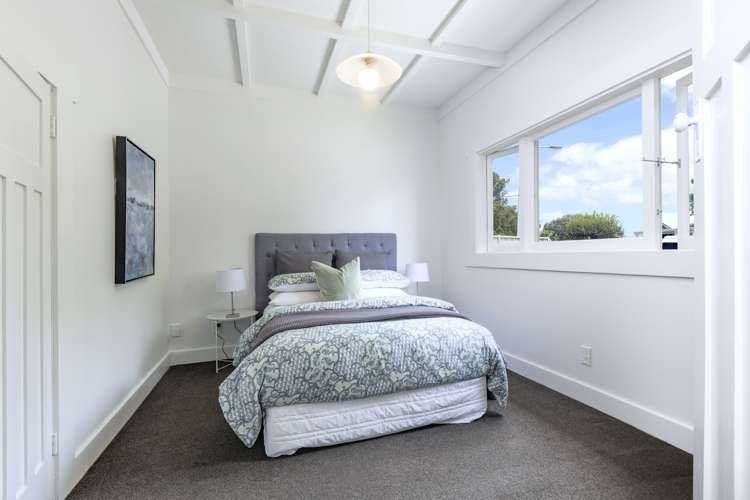 37 Woodward Road Mount Albert_4