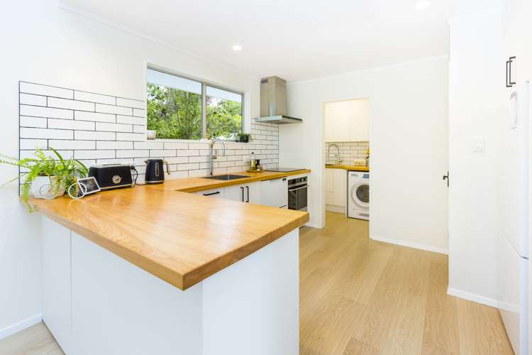 23a Heretaunga Square Silverstream_4