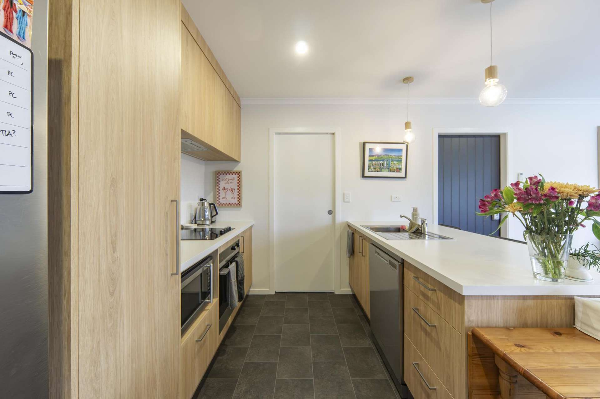 1/17 Greta Street Glenview_0