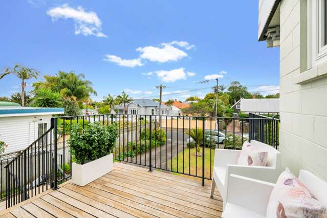 2/71 Church Street Devonport_1