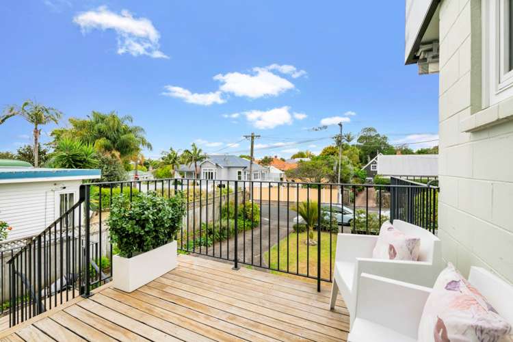 2/71 Church Street Devonport_1