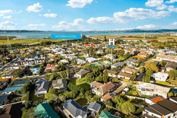 2/14 Rowan Terrace Te Atatu South_20