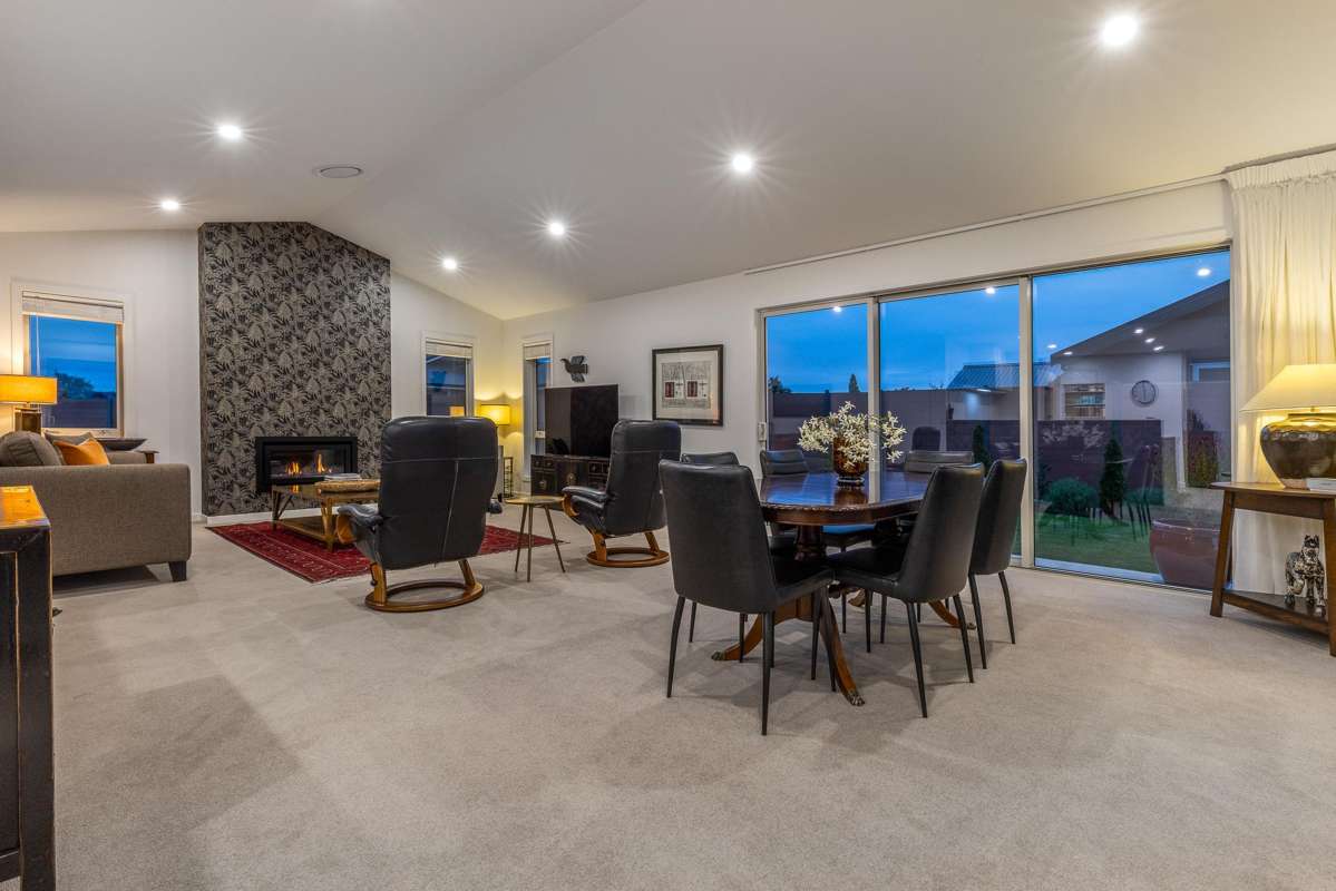 25 Phoenix Palms Grove_4