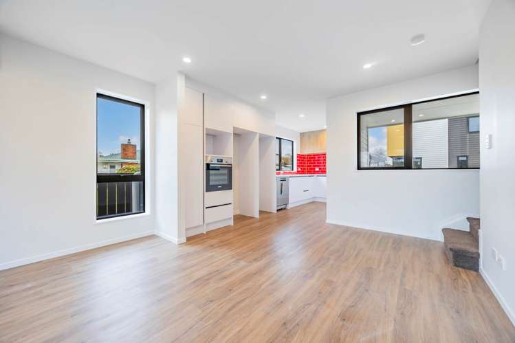 1,2,3,6/21 Peachgrove Road Te Atatu Peninsula_36