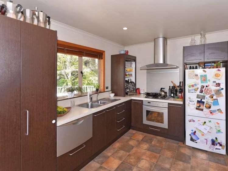 2 Queens Road Stepneyville_10