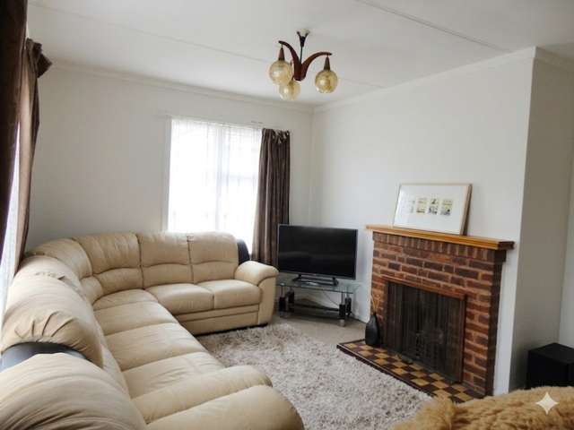 35 Preston Avenue Mount Albert_1