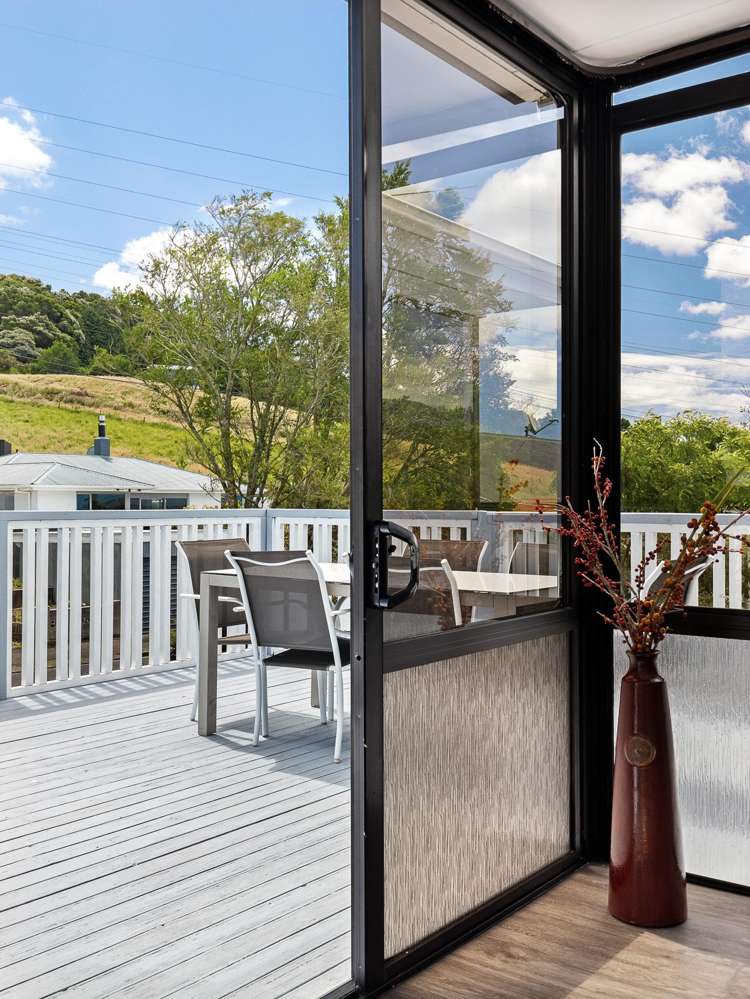 28 Stephen Street Halfway Bush_8