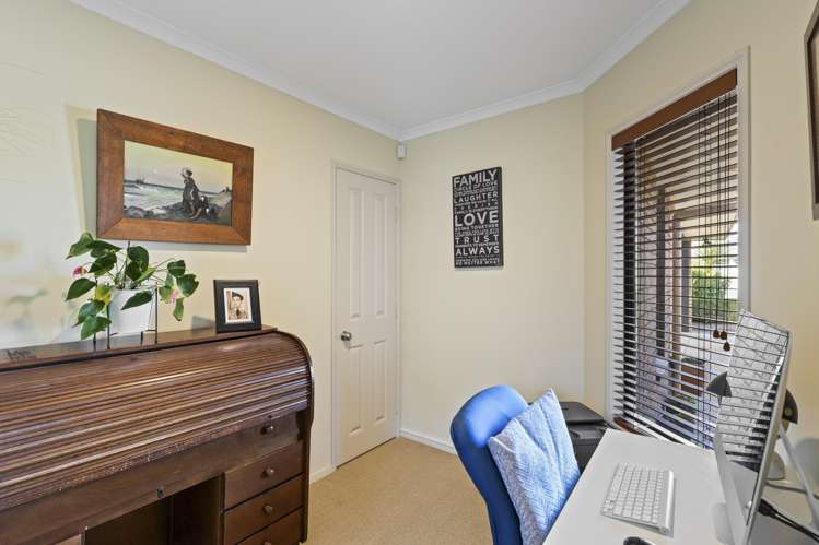 6 Royal Heights Glen Avon_18