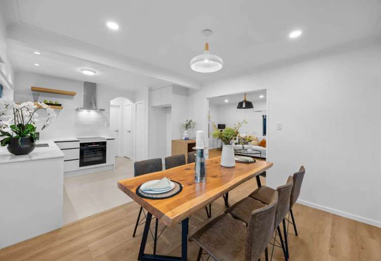 79 Meadway Sunnyhills_3