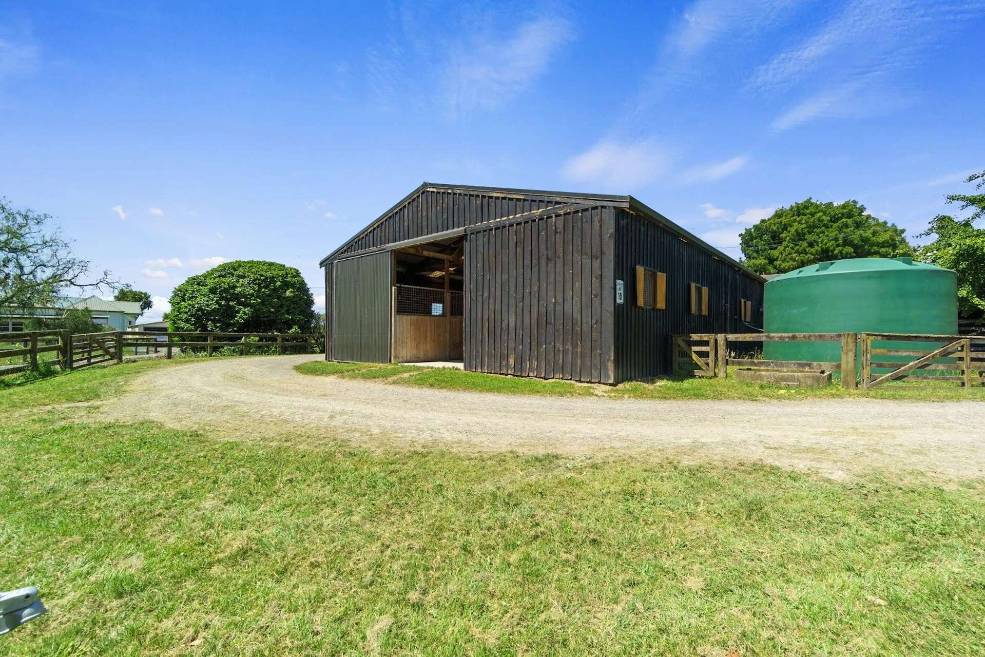 3714 Cambridge Road Leamington_0