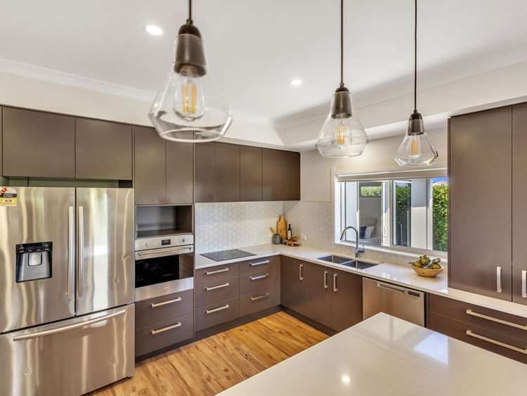 2 Drovers Way Frimley_3