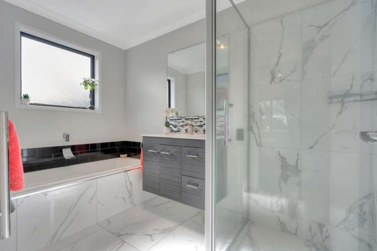 17 George Town Drive Beachlands_10