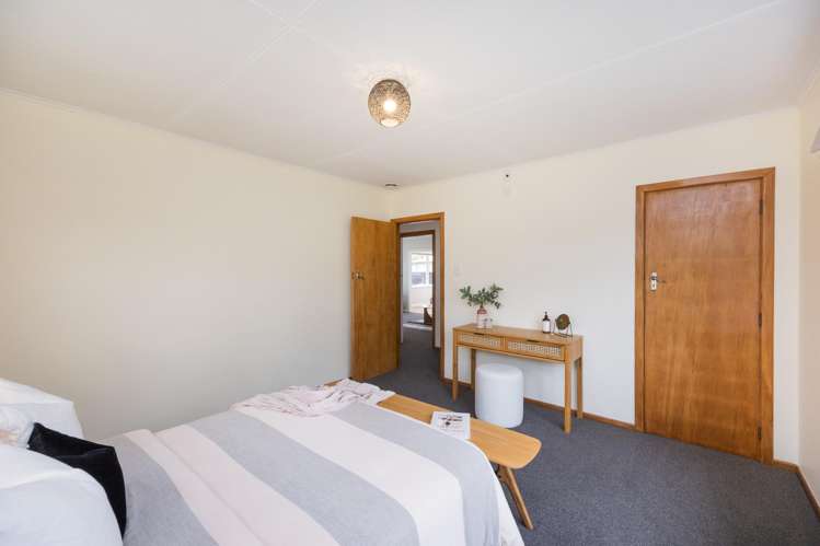 11 Churchill Avenue Feilding_27