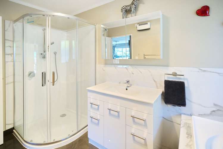 64 Roydon Drive Templeton_15