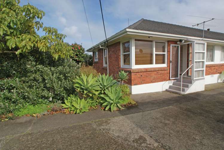 1/2 Archibald Road Kelston_0