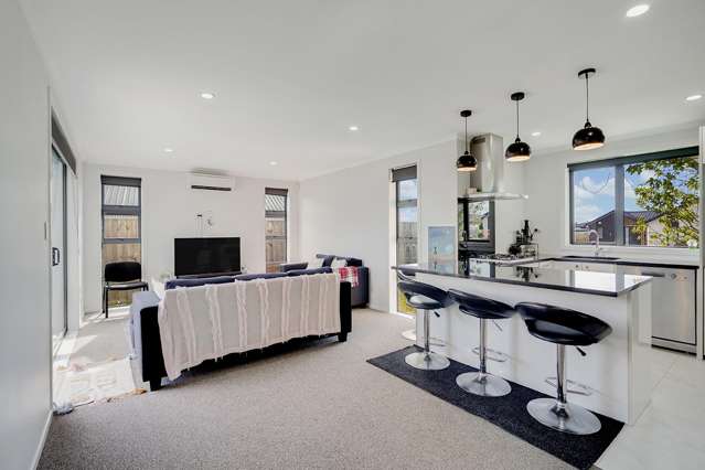 22 Inuwai Street Glenview_2