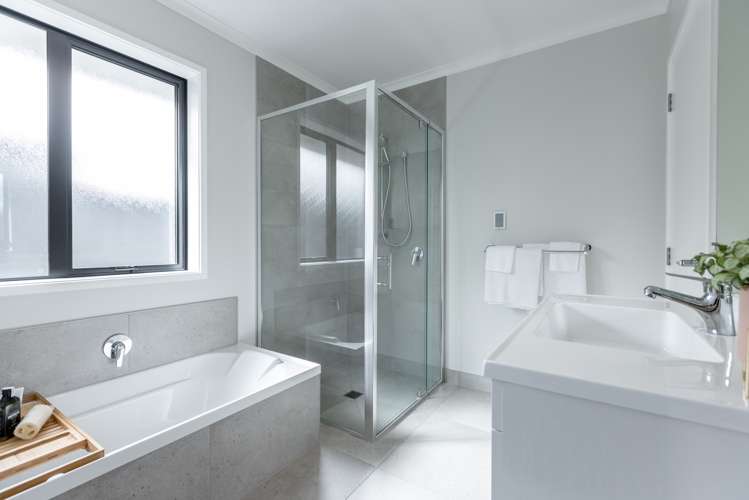 15 Hikawera Drive Frimley_6