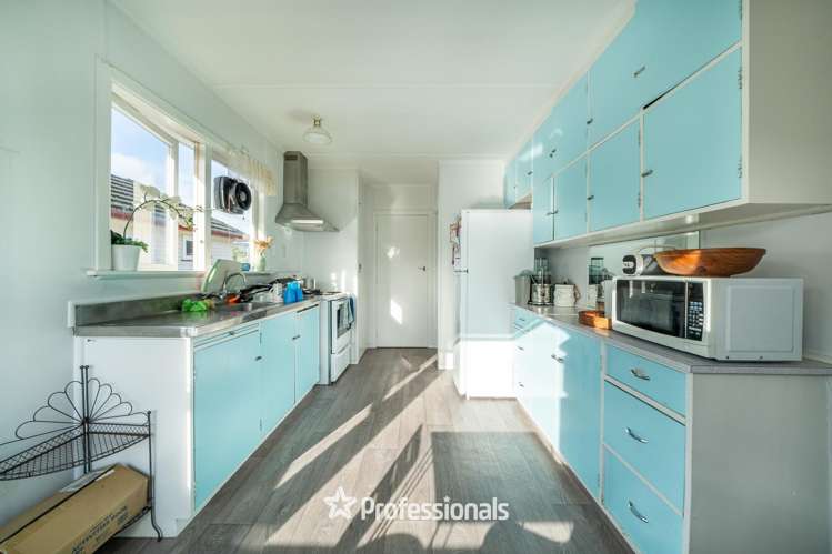 24 Roberts Street Tawa_6