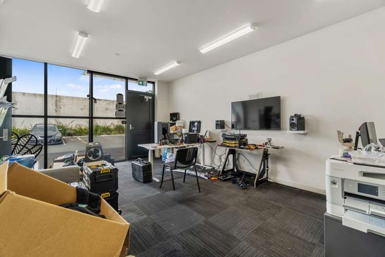 13 Kahu Crescent Te Rapa_11