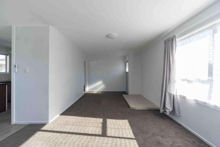 52 Karen Crescent Dinsdale_5