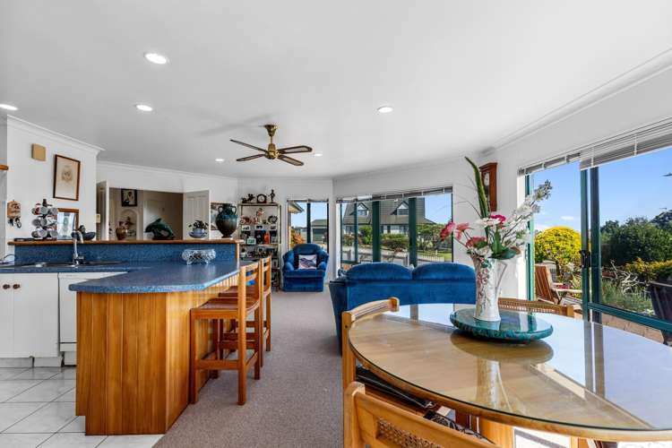 17 Village Park Drive Welcome Bay_6