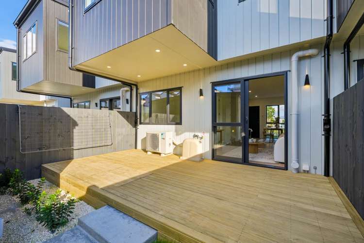 83 Wavecrest Lane Hobsonville_19