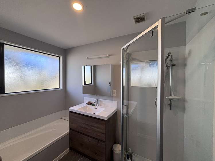 13a Charlesworth Street Woolston_14