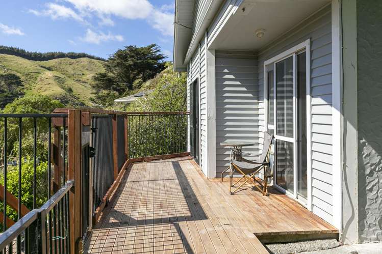 1015 Makara Road Makara_1