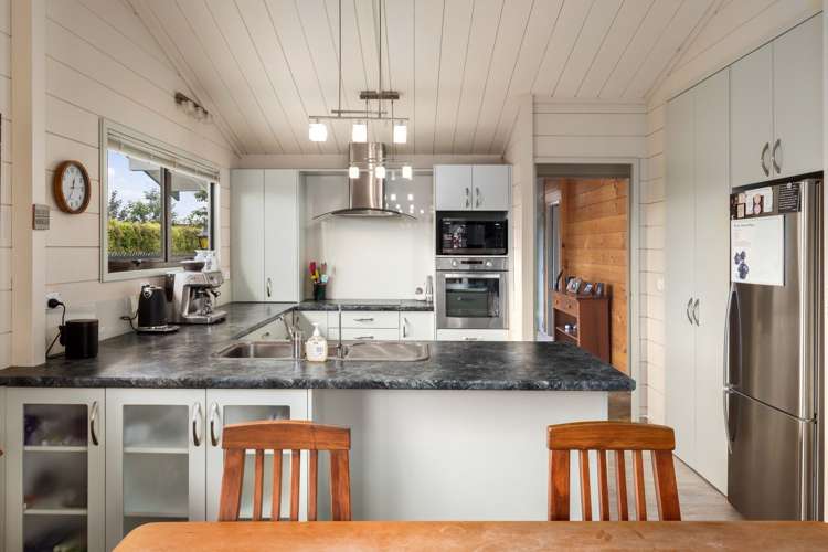 18c Binnie Road Katikati_2