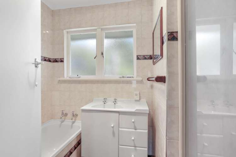 79 Kimber Hall Avenue Mount Roskill_12