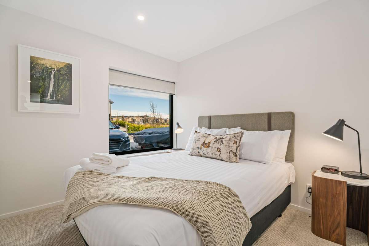 Apt 16, 7 Northlake Drive_5