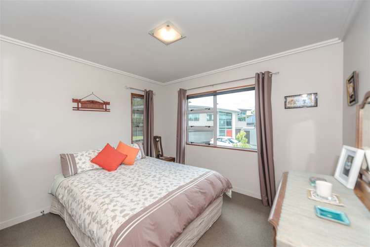 27 Roderick Place Rototuna_12