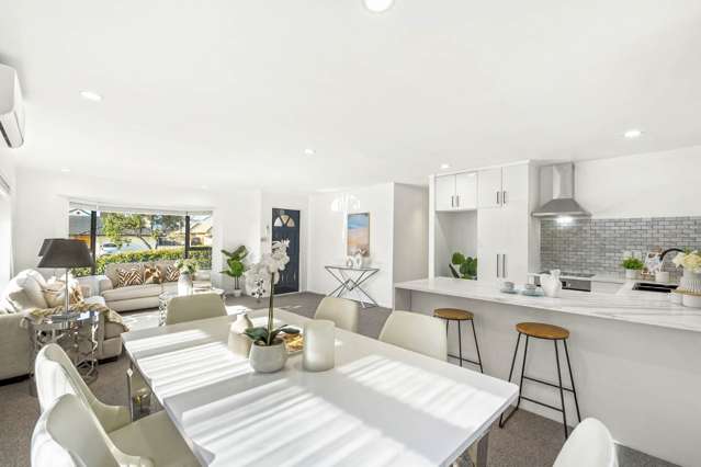 10 Frank Bunce Grove Flat Bush_3