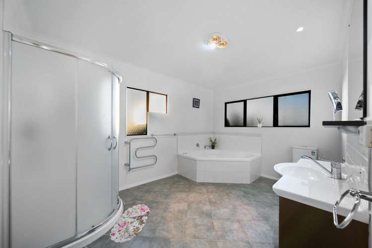 7 Lamia Place The Gardens_16