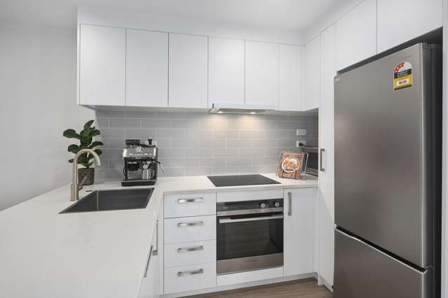 4/8 Chivalry Road Glenfield_4