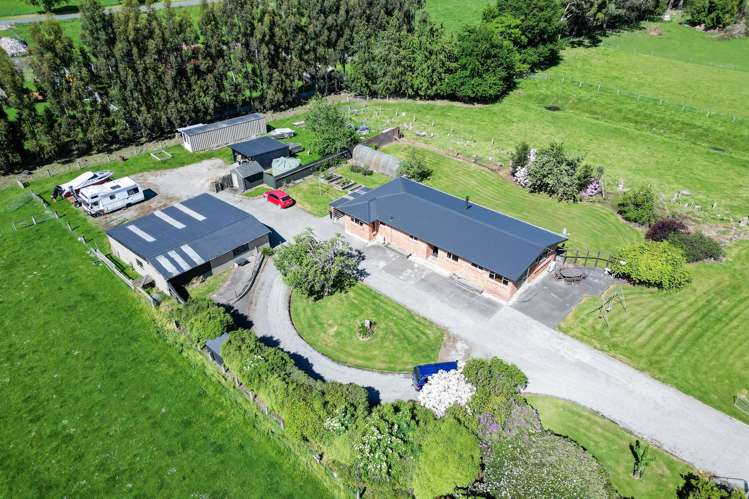 20 Cross Road Winton_54