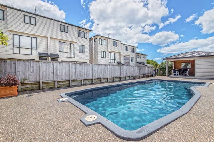 20/22 Northcross Drive Oteha_18