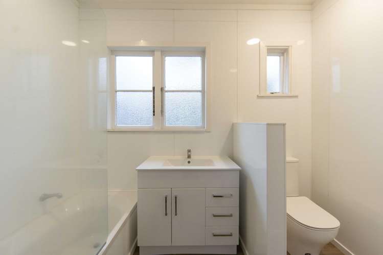 19 Fox Street Hamilton East_16