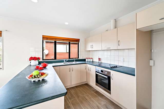 2/5 Anne Road Hillcrest_3