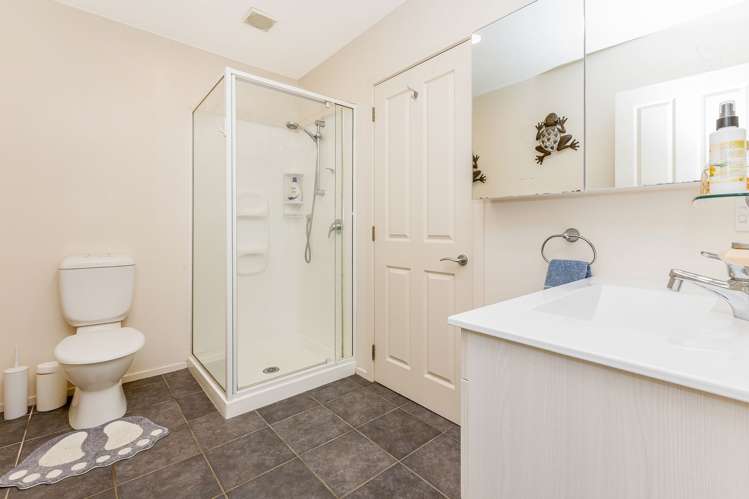 67 Kentwood Drive Woodridge_10