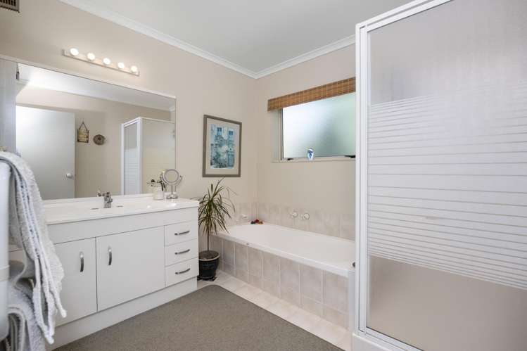 12 Monterey Key Papamoa_14