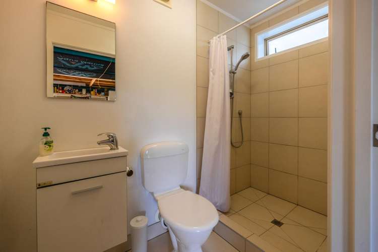 38 Ocean Road Surfdale_21