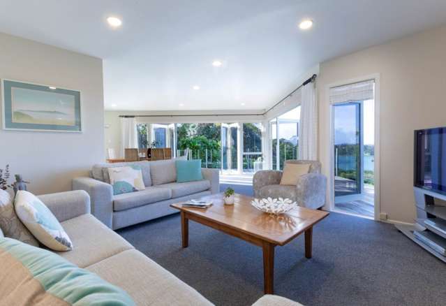 30 Arama Avenue Titirangi_2