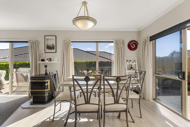 6 Downing Place Welcome Bay_11