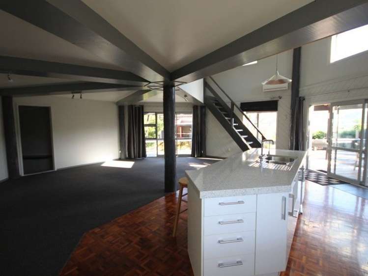 6b Triumph Dell Pauanui_6