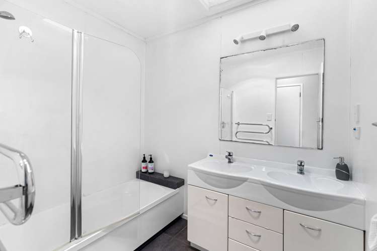 7 Handley Place Onerahi_10