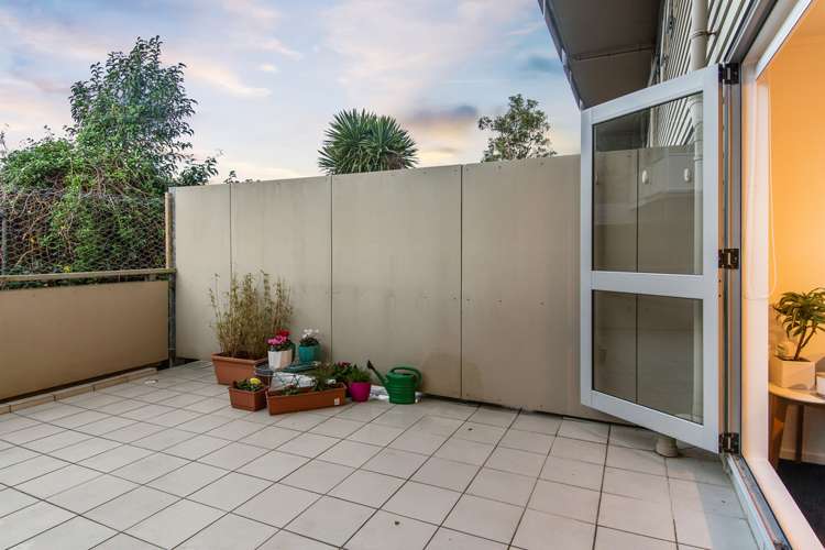 323/26 Morningside Drive Morningside_16