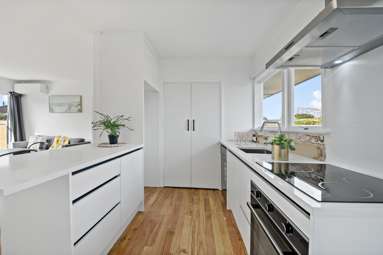 1, 2 & 3/34 Buckingham Crescent_3