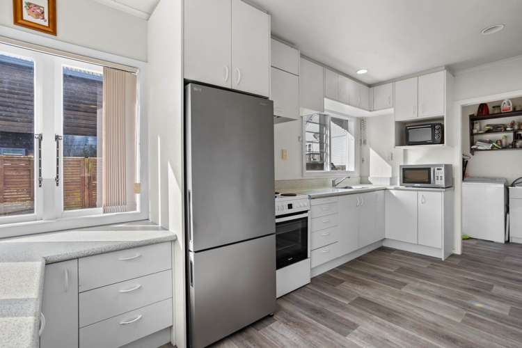 18 Pax Avenue Forrest Hill_9